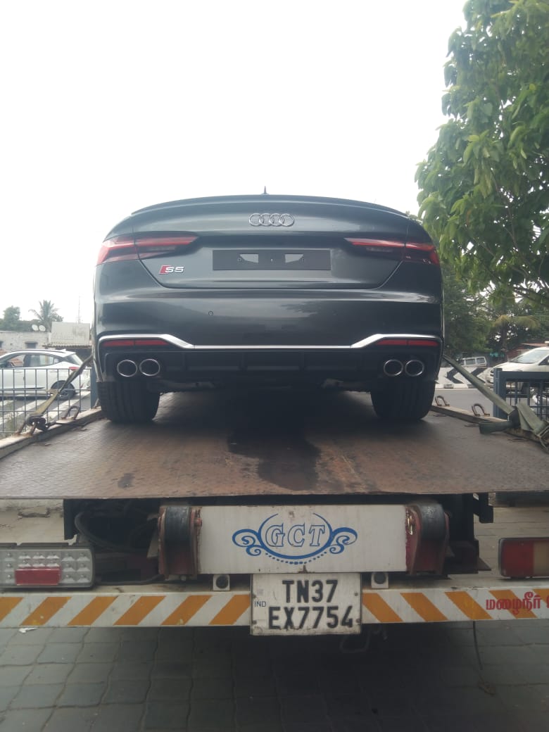Luxury Car Towing